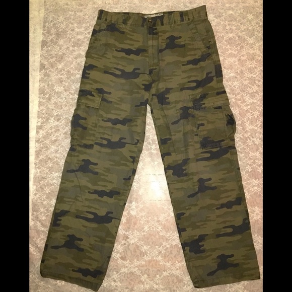 Old Navy Other - Men’s Camouflage Cargo Pants